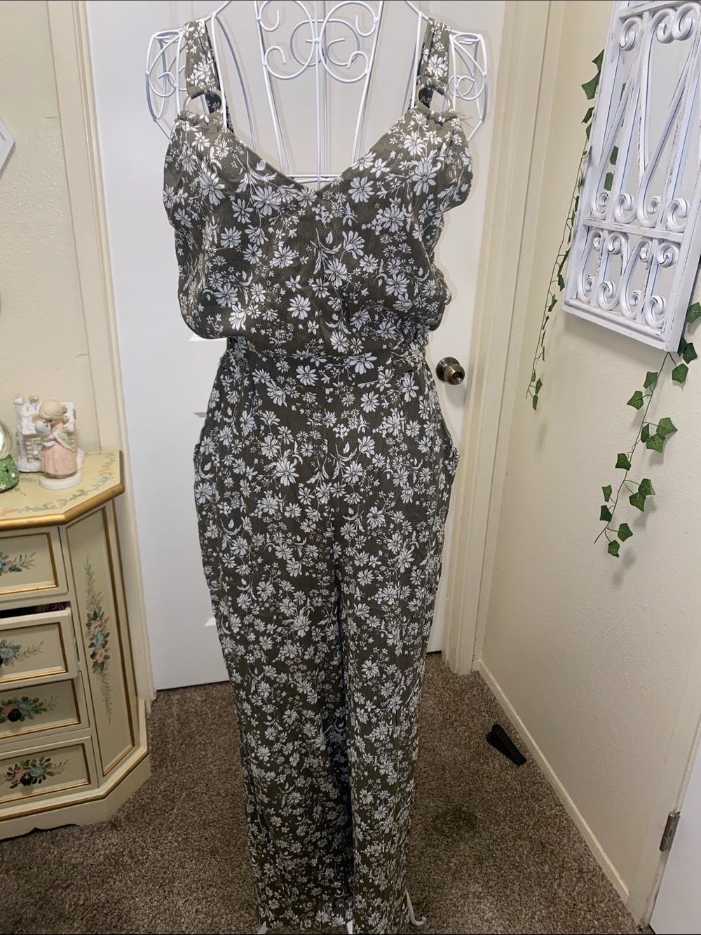 NOBO Olive Floral Wide-Leg Jumpsuit with White Daisy Print